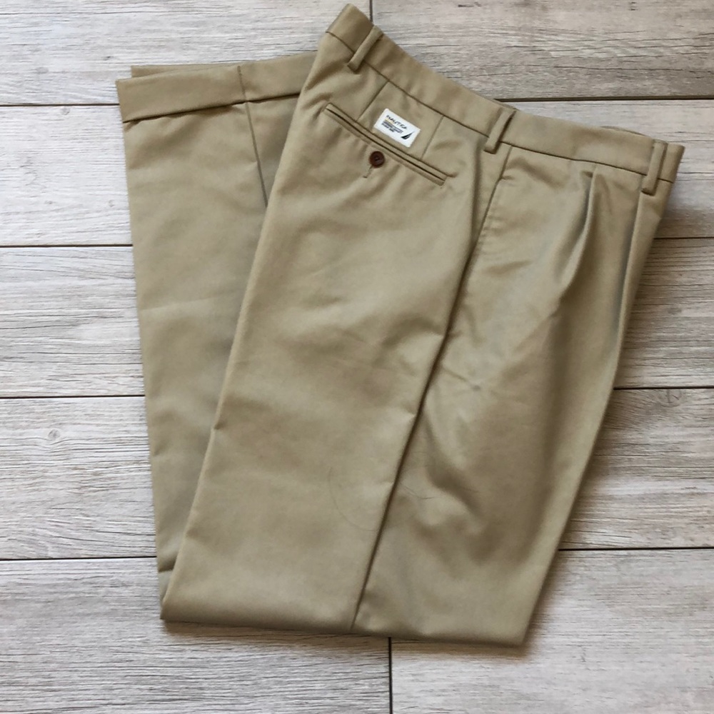 Nautica Mint Men’s khaki chino pants 35x32